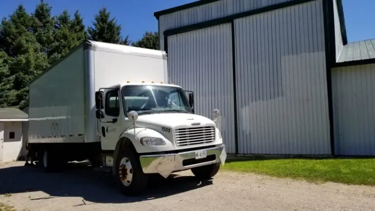Moroprep FBA removal order processing center in St. Thomas Ontario - Freight loading area
